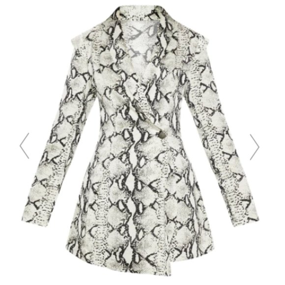 PrettyLittleThing Pants - Pretty Little Thing White Snake Print Woven Blazer